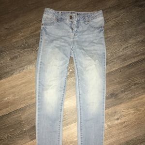 Lite wash jeans